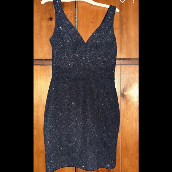 Black homecoming dress with small slit in the front - Picture 1 of 2